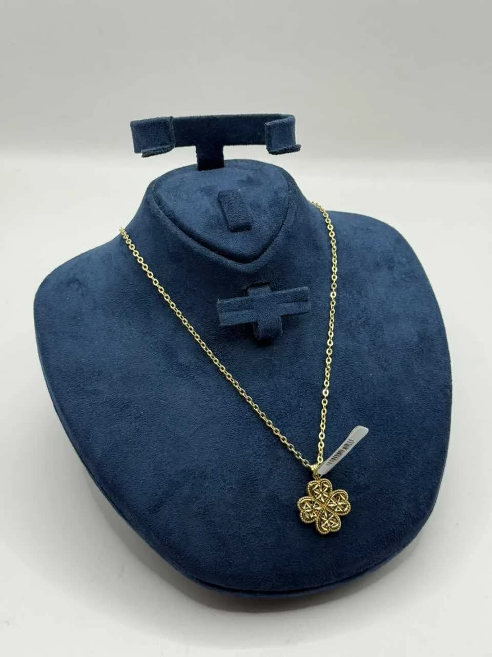 585 əyar Boyunbağılar (015134)