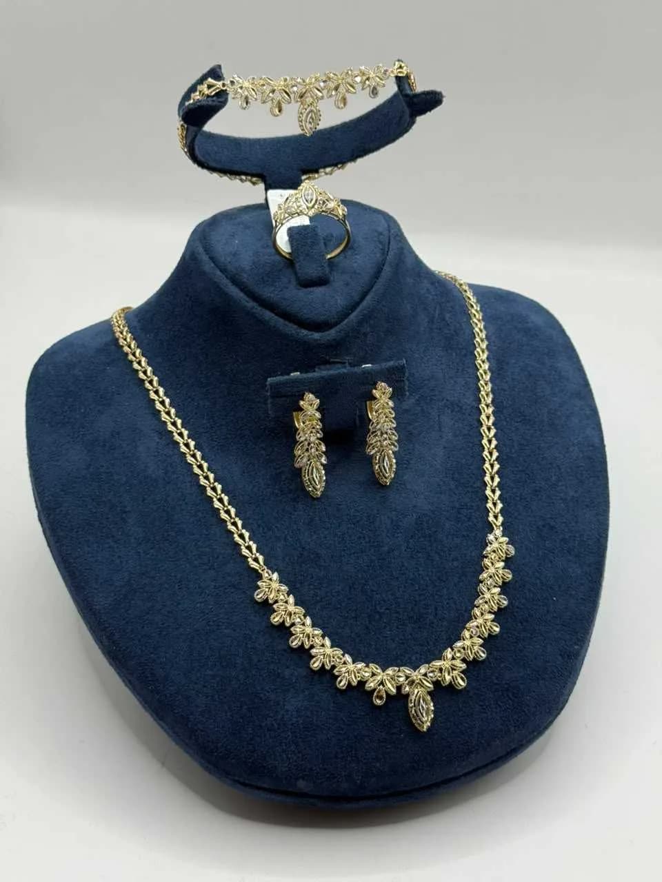585 əyar Toy Dəsti (015253)